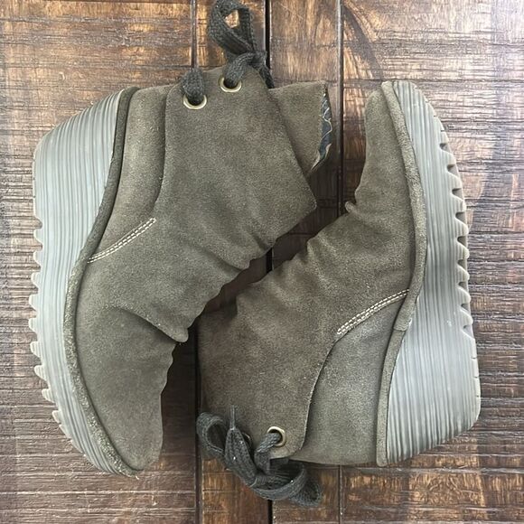 Fly London Women 38 US 7.5-8 Yama Wedge Platform Bootie Green Suede Lace Up Boot - Picture 5 of 12